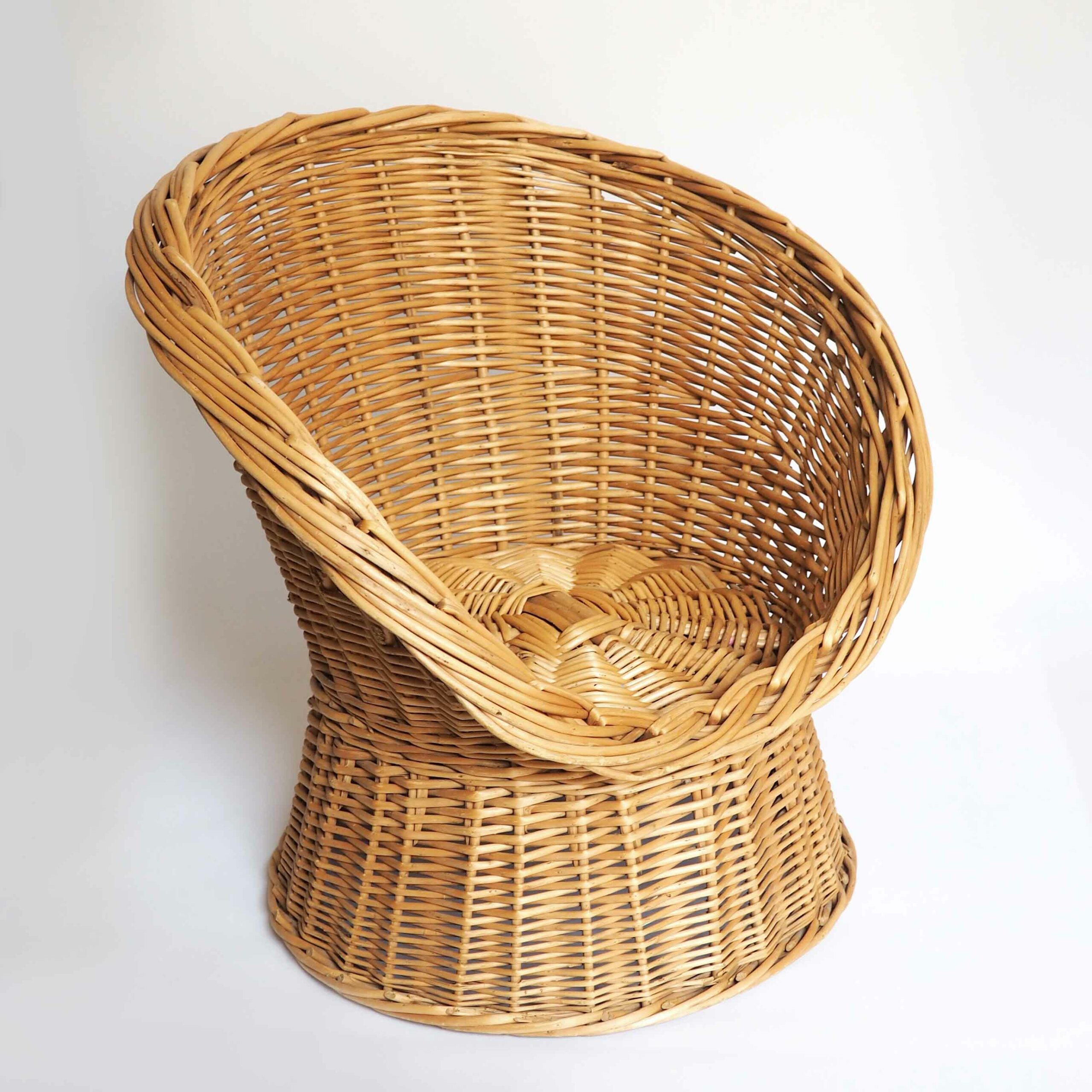 Fauteuil enfant corbeille rotin