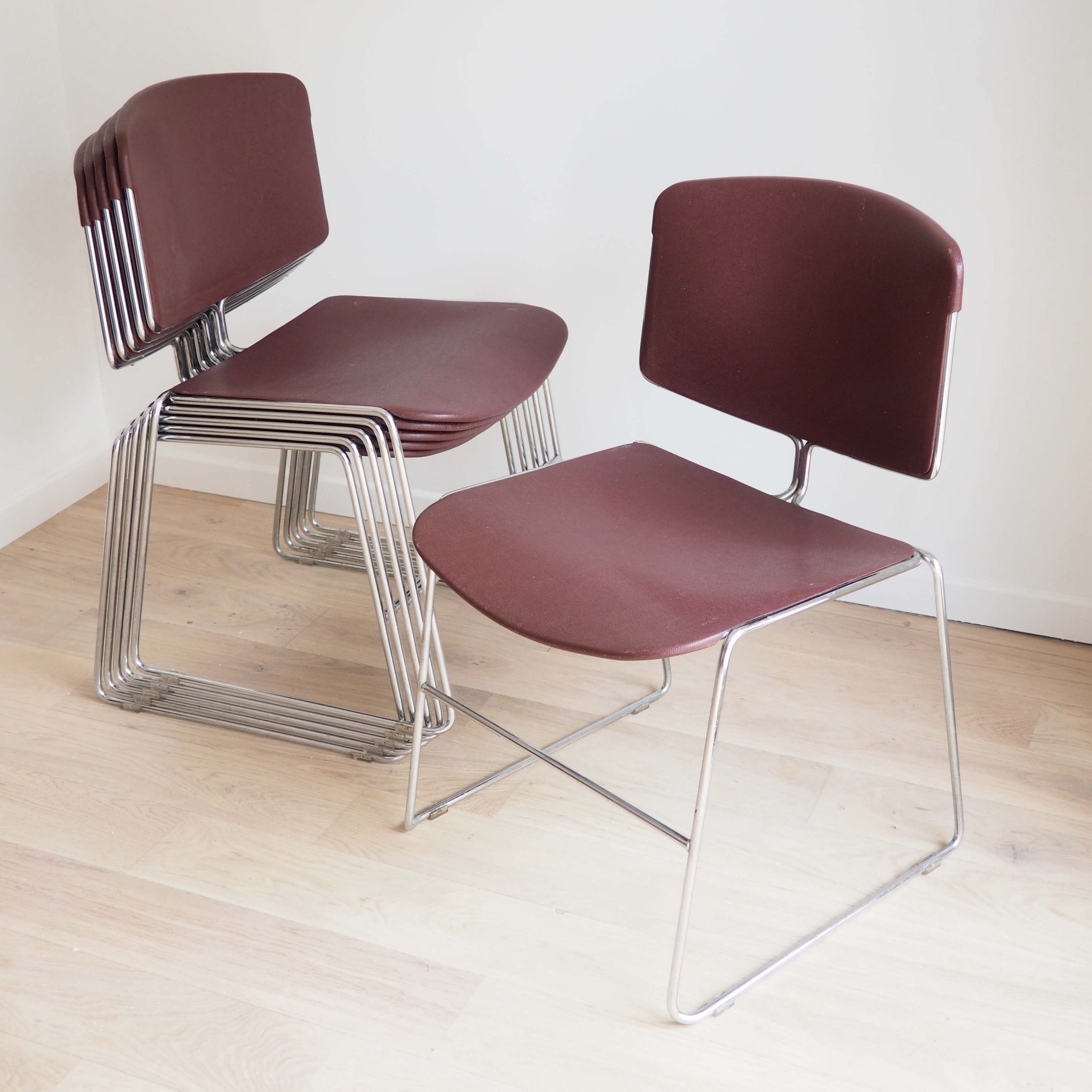 6 chaises traineau Max Stacker pour Steelcase