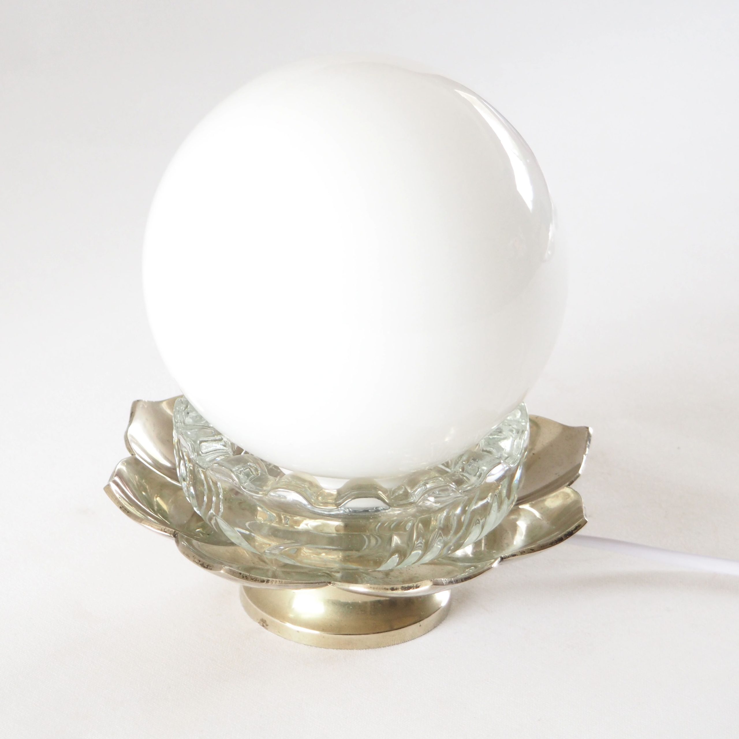 Lampe lotus métal argenté boule