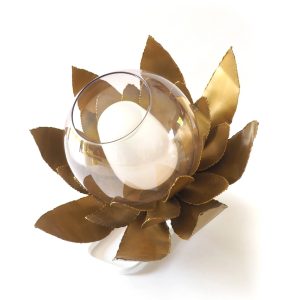 Lampe applique fleur dorée et flute satinée