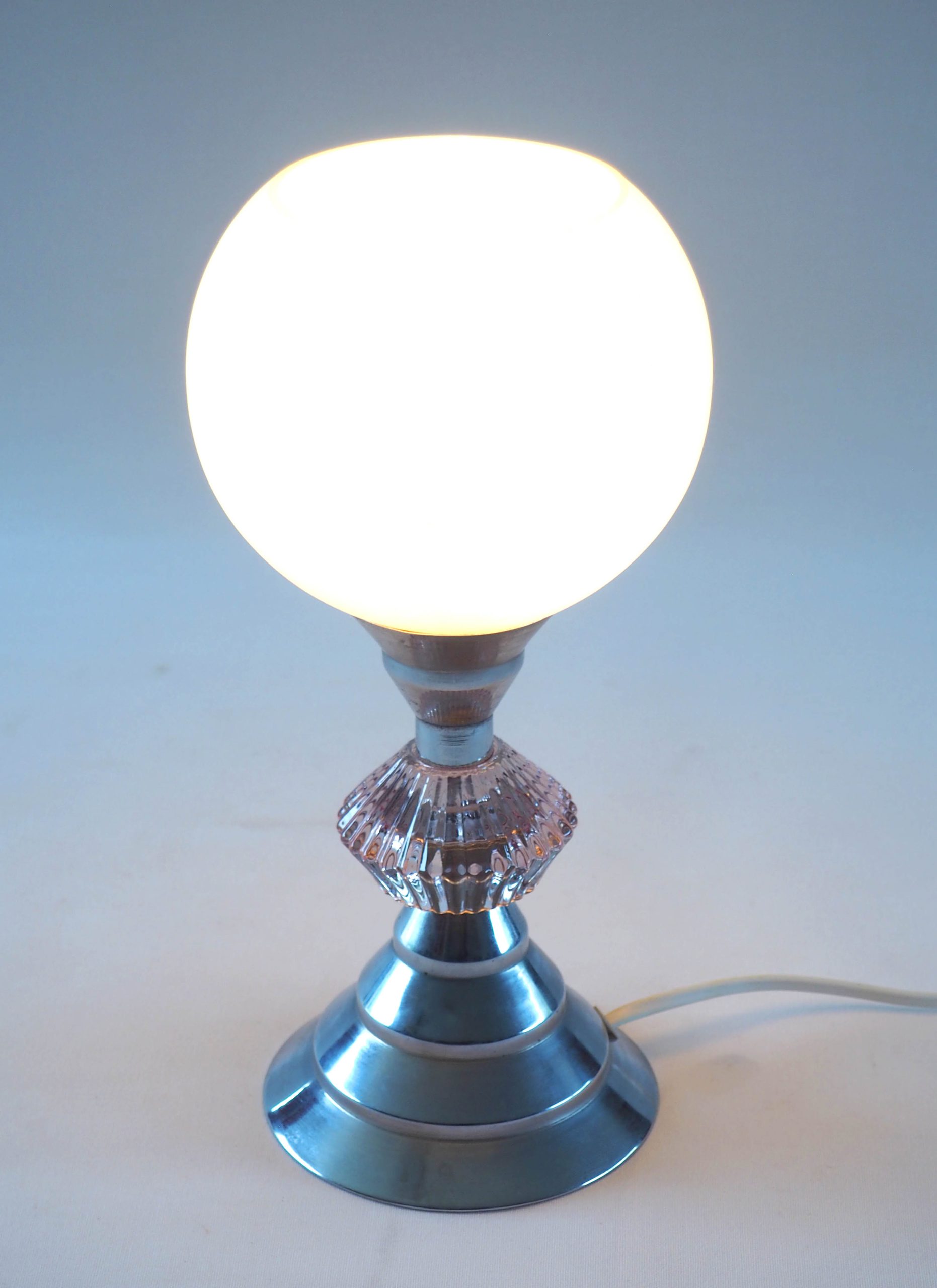 Lampe globe rose et pied art déco – Image 6