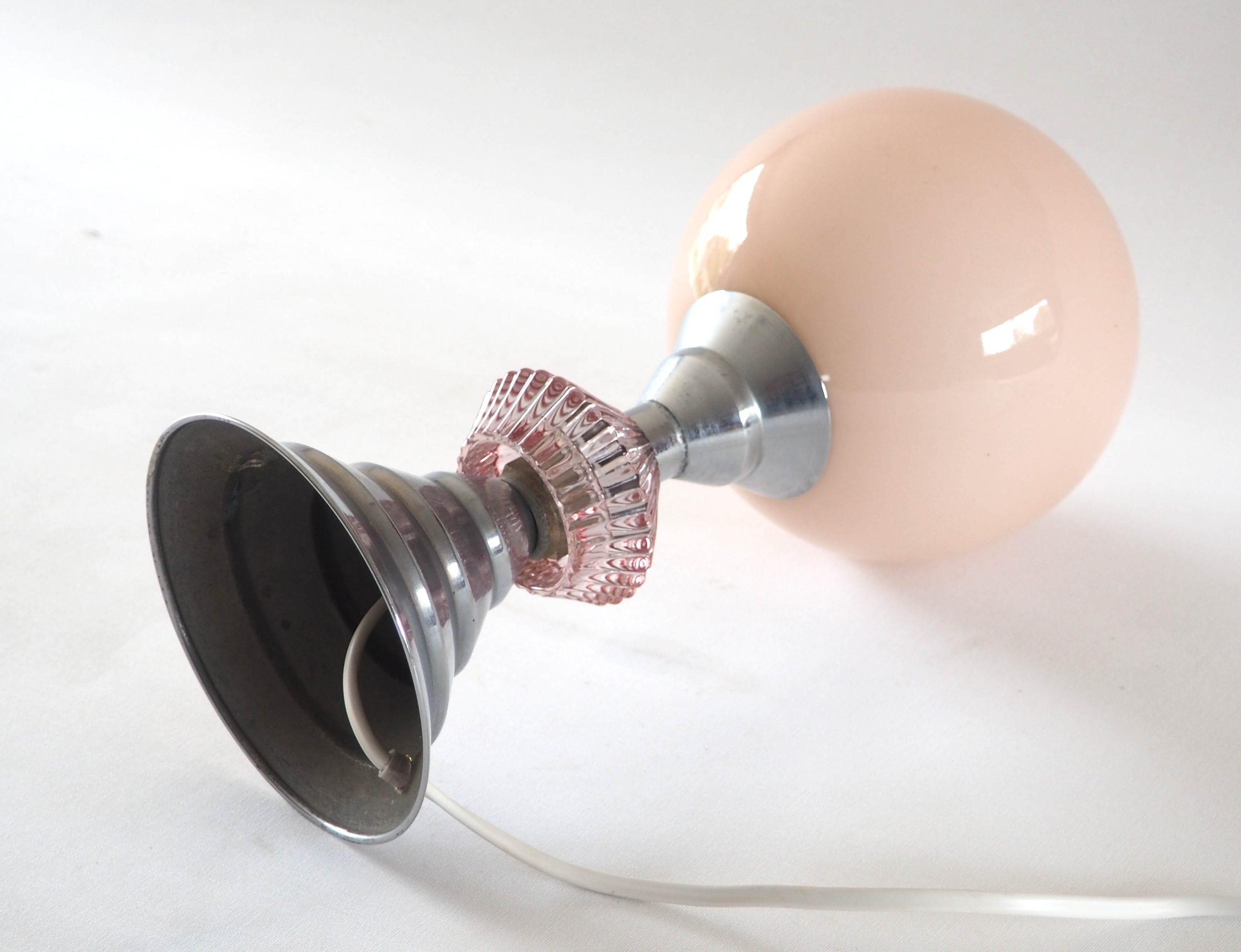Lampe globe rose et pied art déco – Image 7