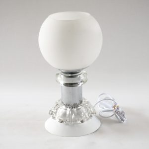 Lampe grande boule satinée