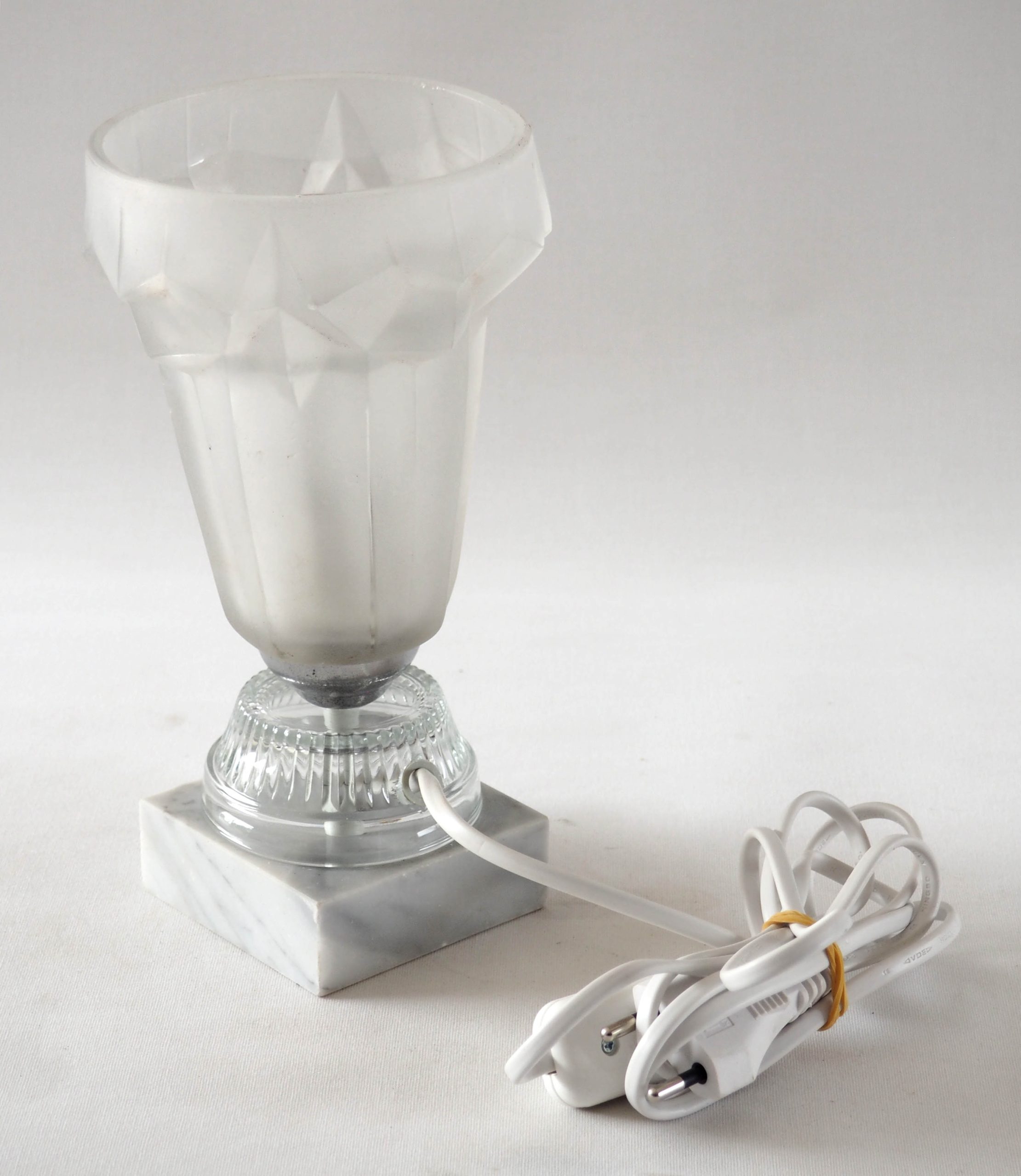 Lampe verrerie art déco et marbre blanc – Image 4