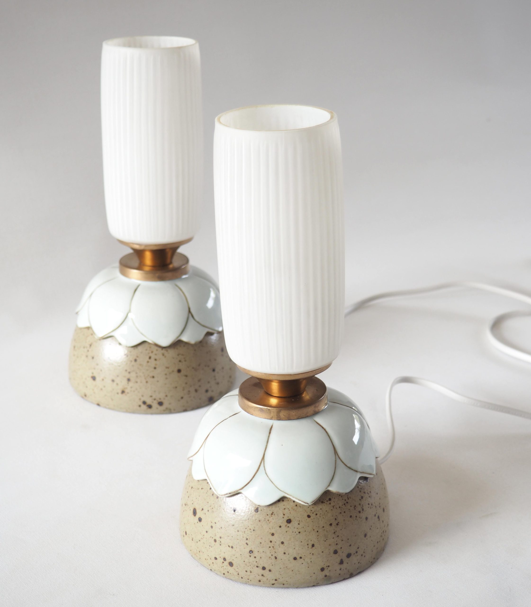 Paire de lampes opaline tube et grès – Image 2