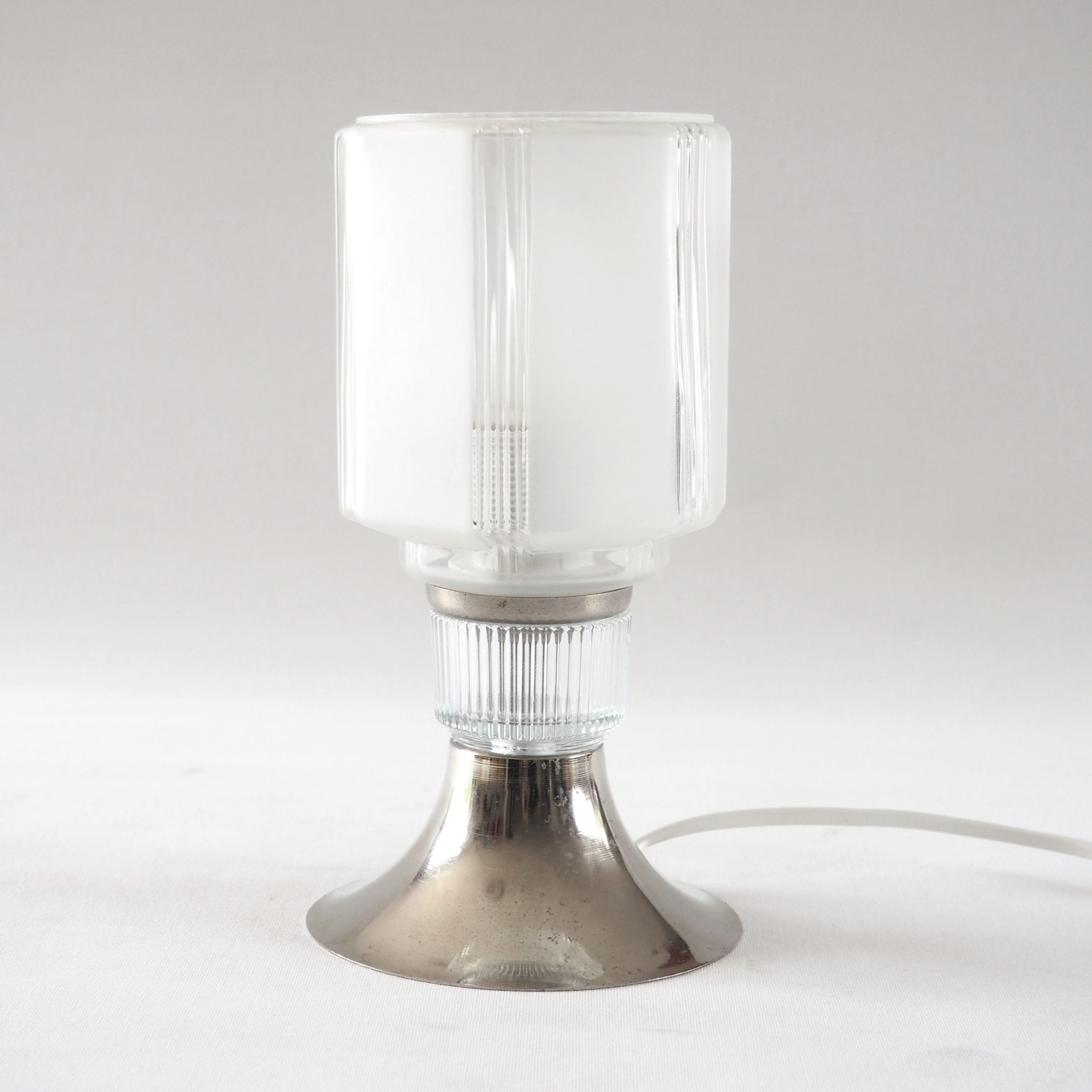 Lampe lignes art déco et chrome