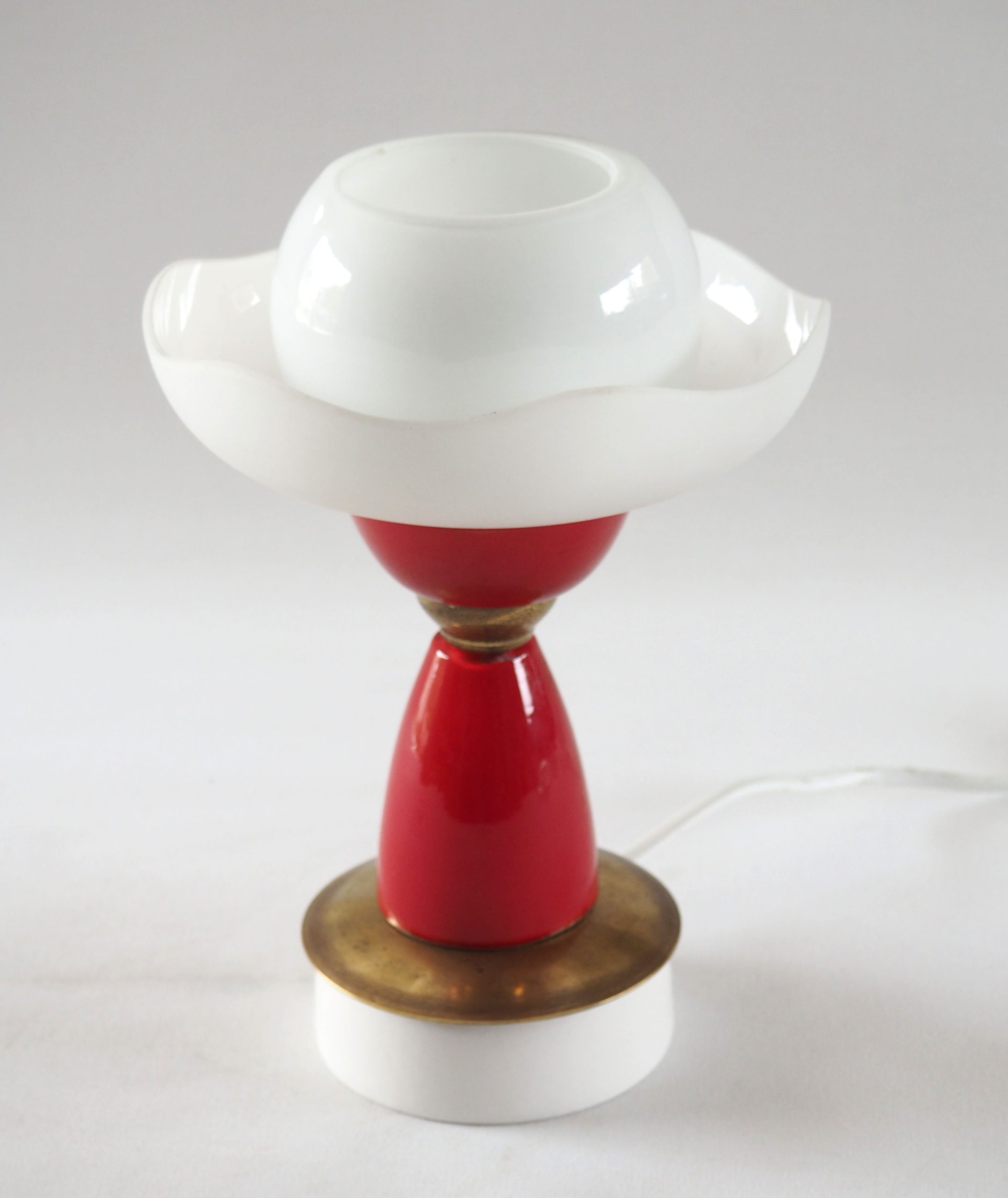 Lampe corolle en verre rouge et blanc satiné – Image 2