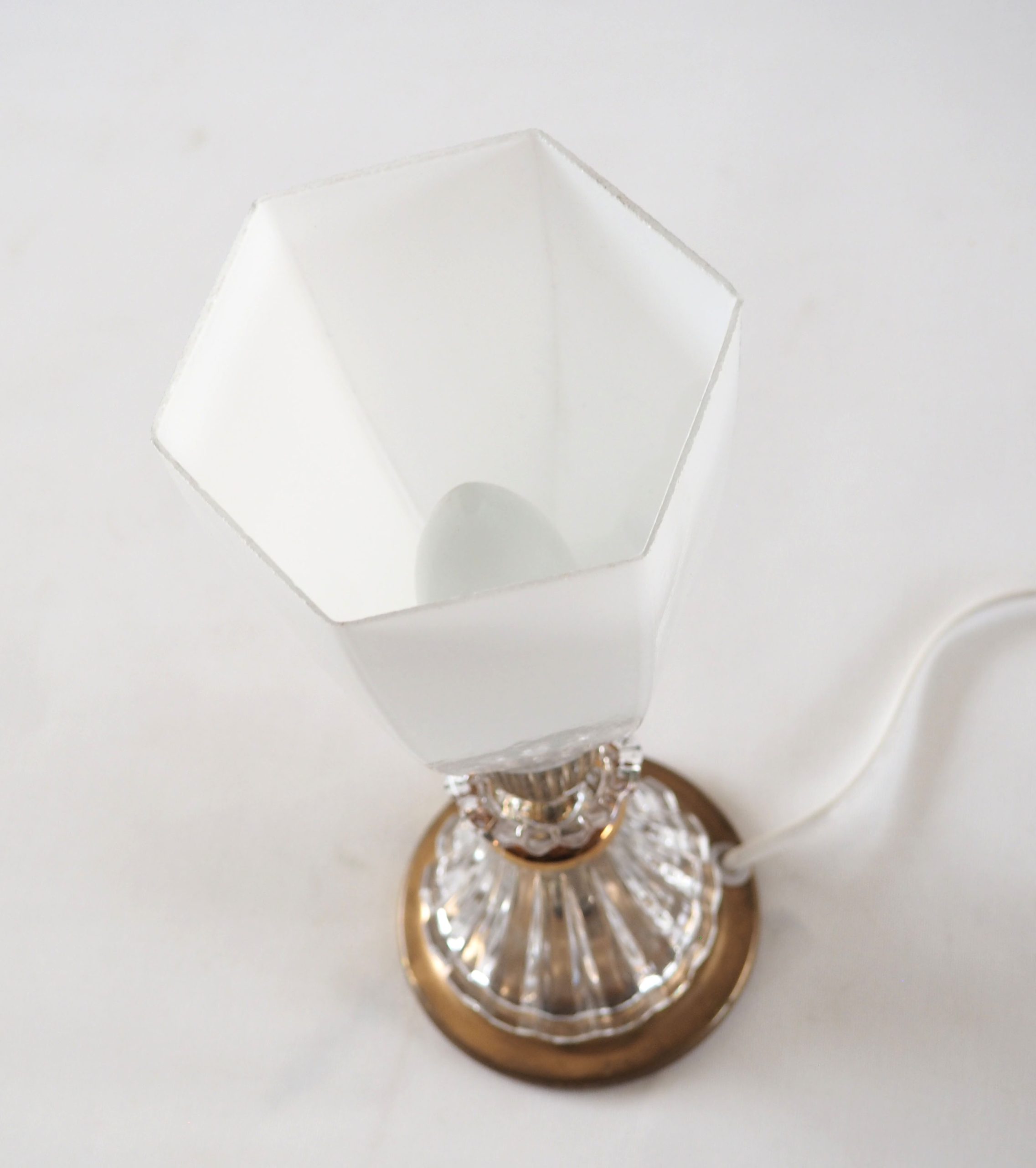 Lampe opaline hexagonale et éventail cristal – Image 4