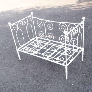 Lit banquette en fer forgé