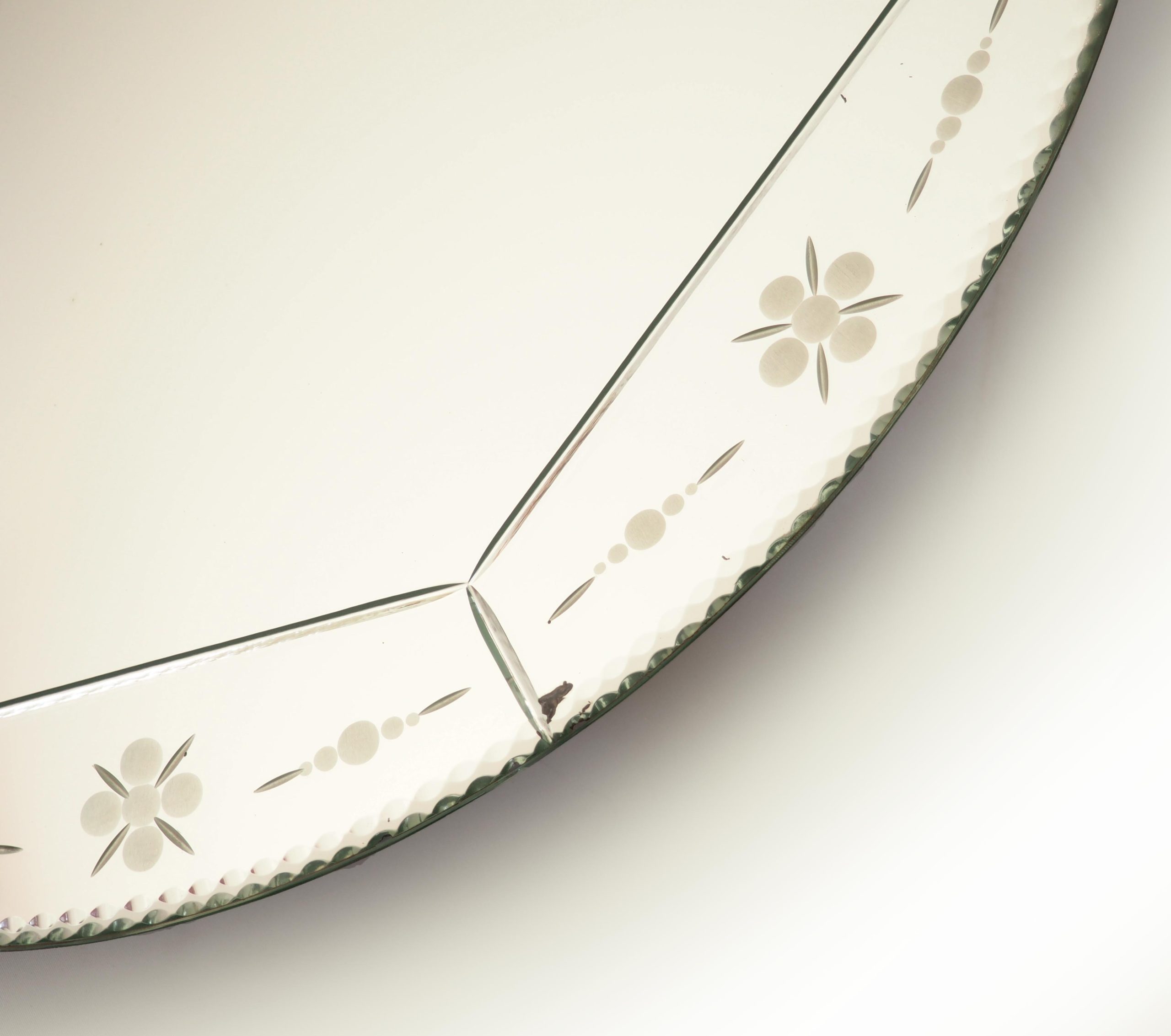 Miroir ciselé vénitien rond – Image 2