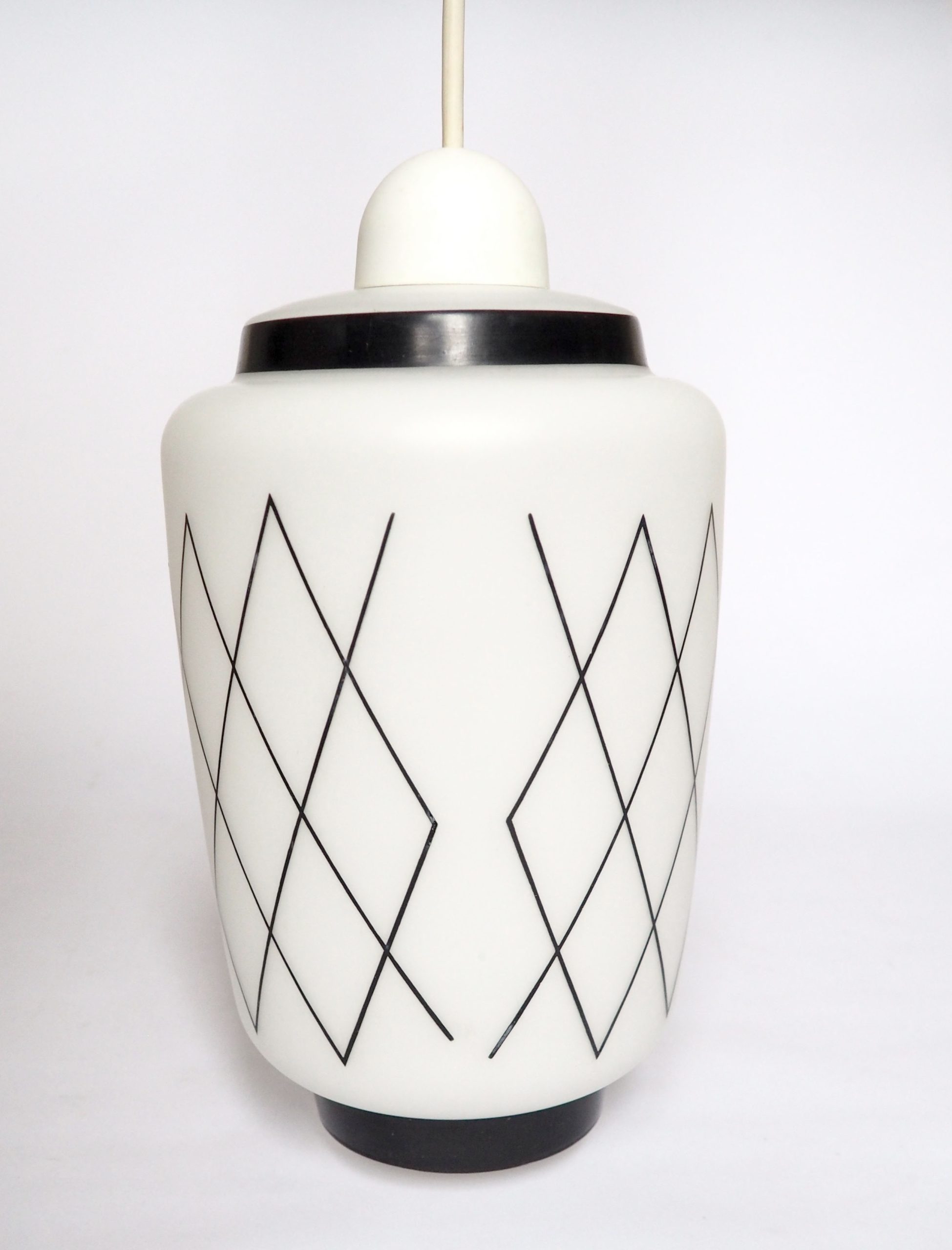 Suspension lampion croisillons noirs – Image 5