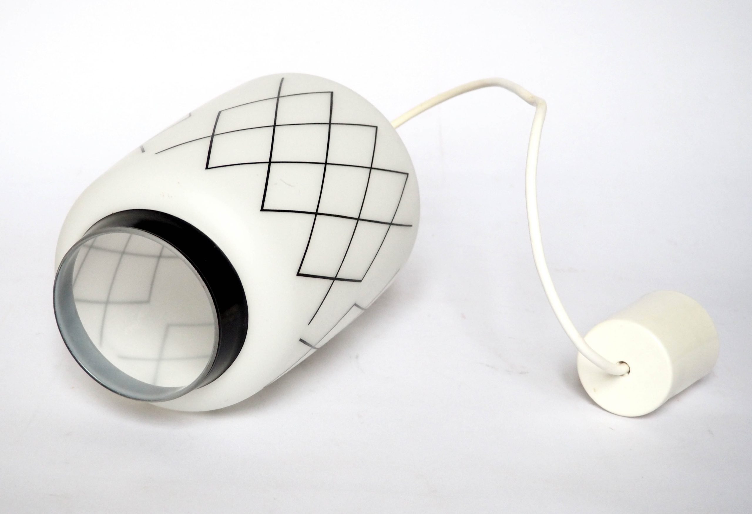 Suspension lampion croisillons noirs – Image 6