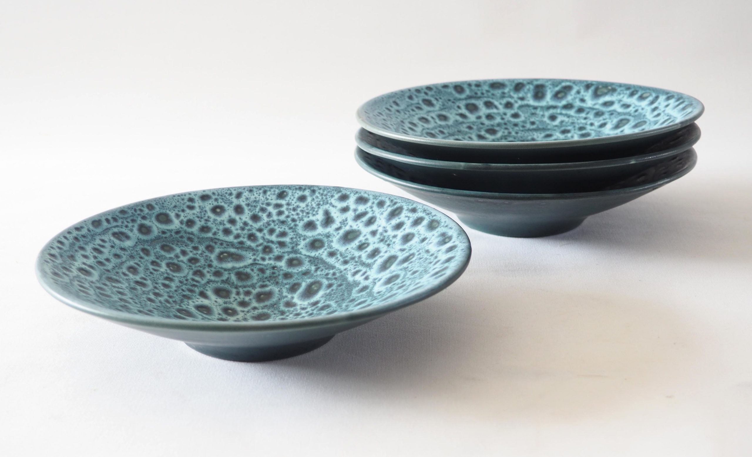 Service assiettes et plats fat lava bleu – Image 8