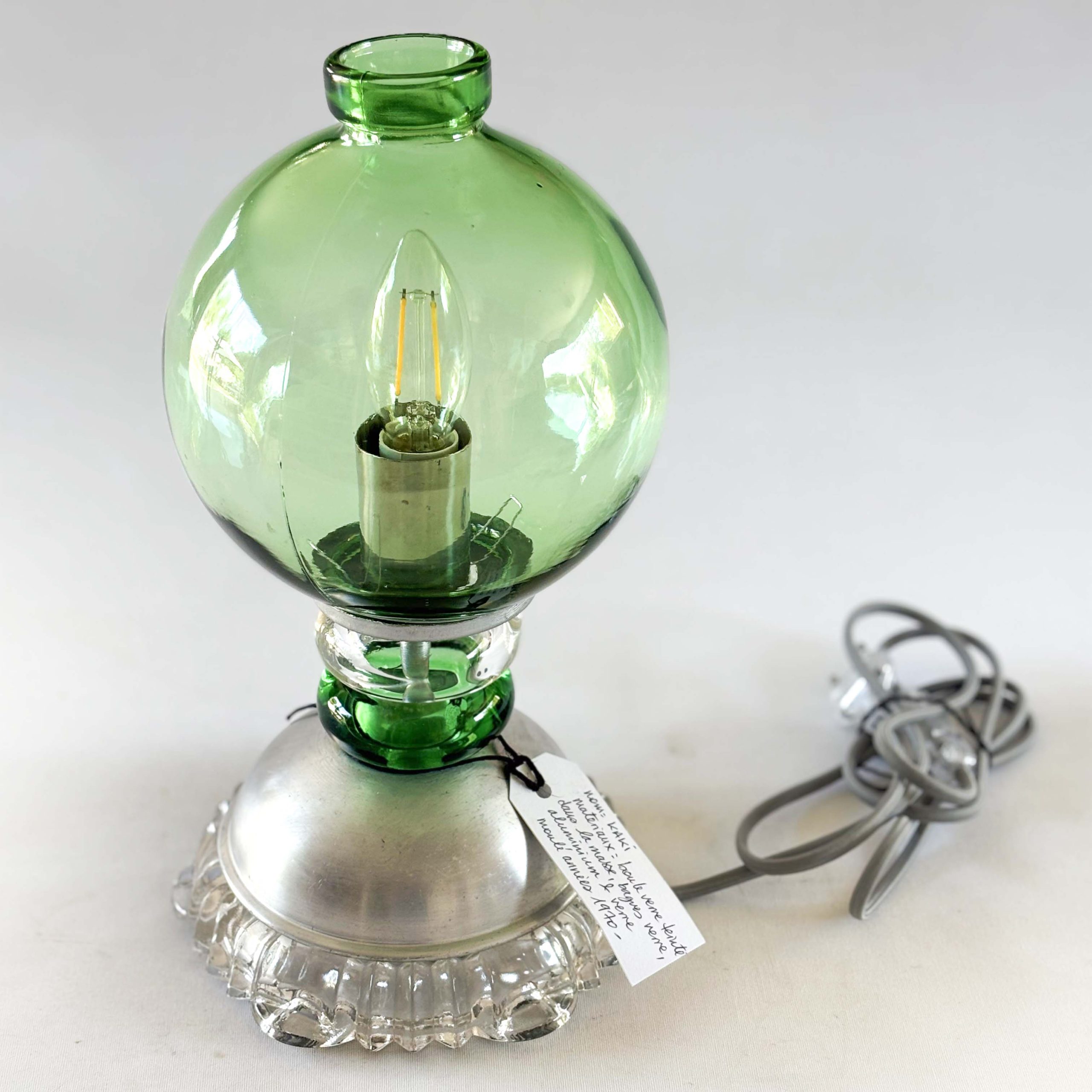 Lampe globe vert 'kaki' – Image 2