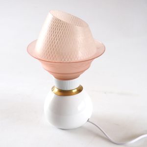 Lampe verreries roses et porcelaine