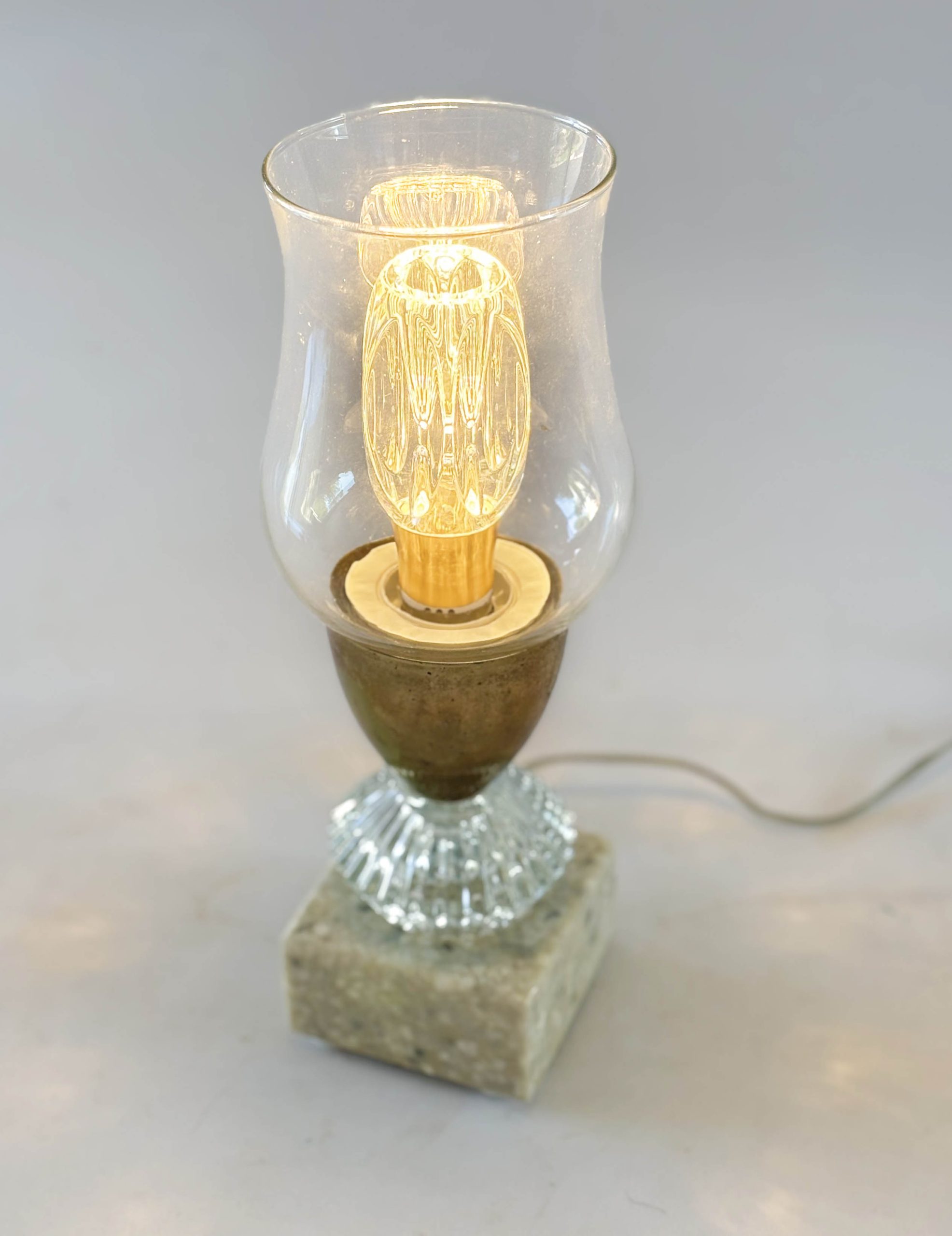 Lampe marbre terrazzo 'kyat' – Image 3